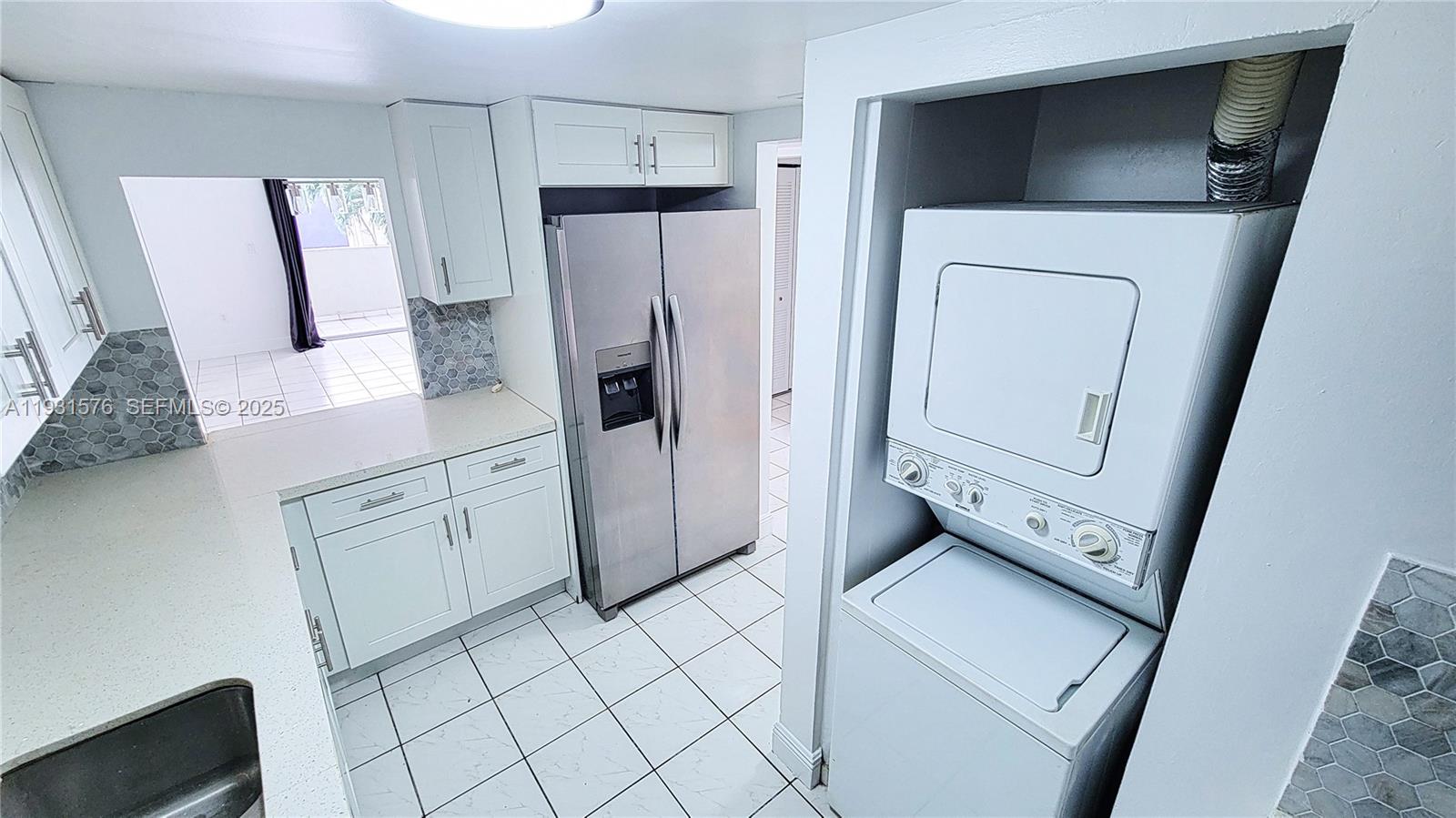 SAMARI LAKE EAST CONDO - Residential Lease