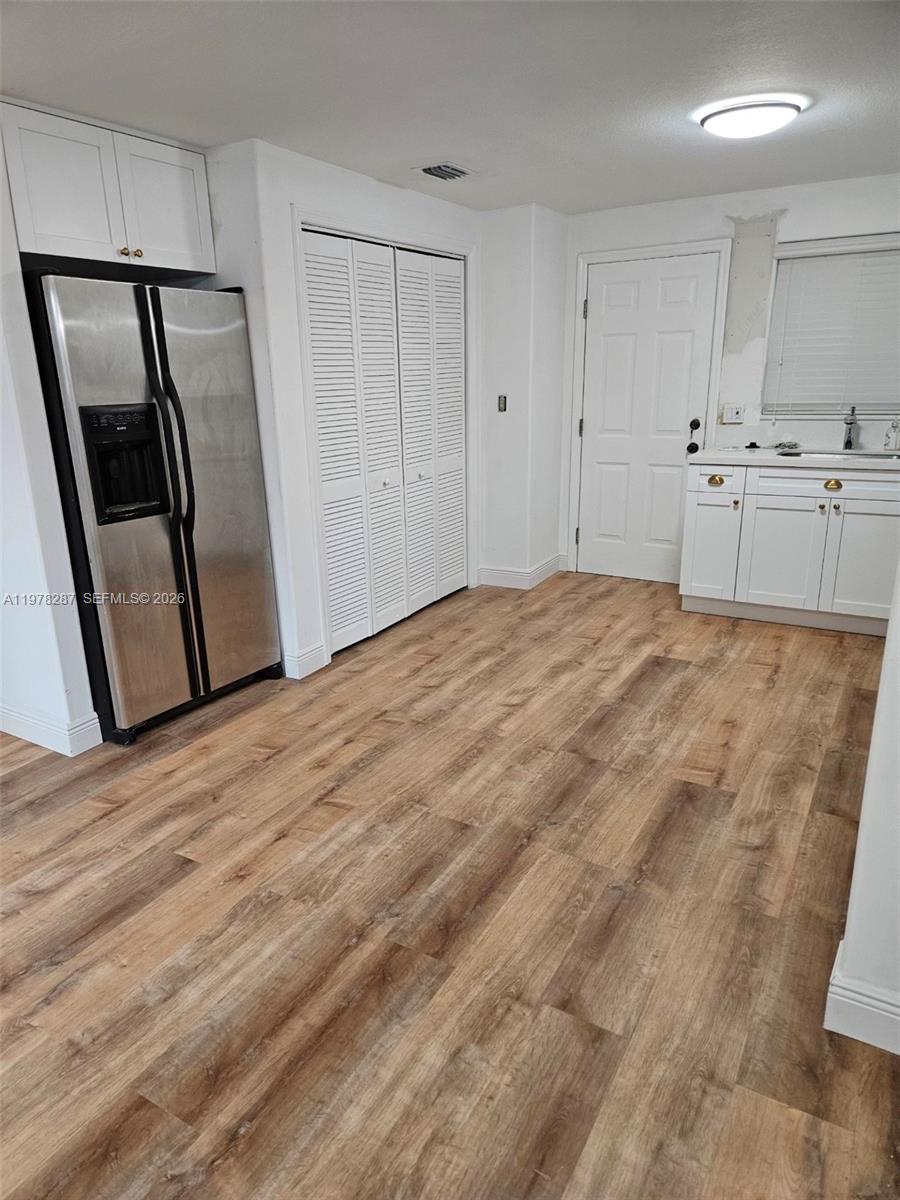 SOUTH BAY ESTATES - Residential Lease