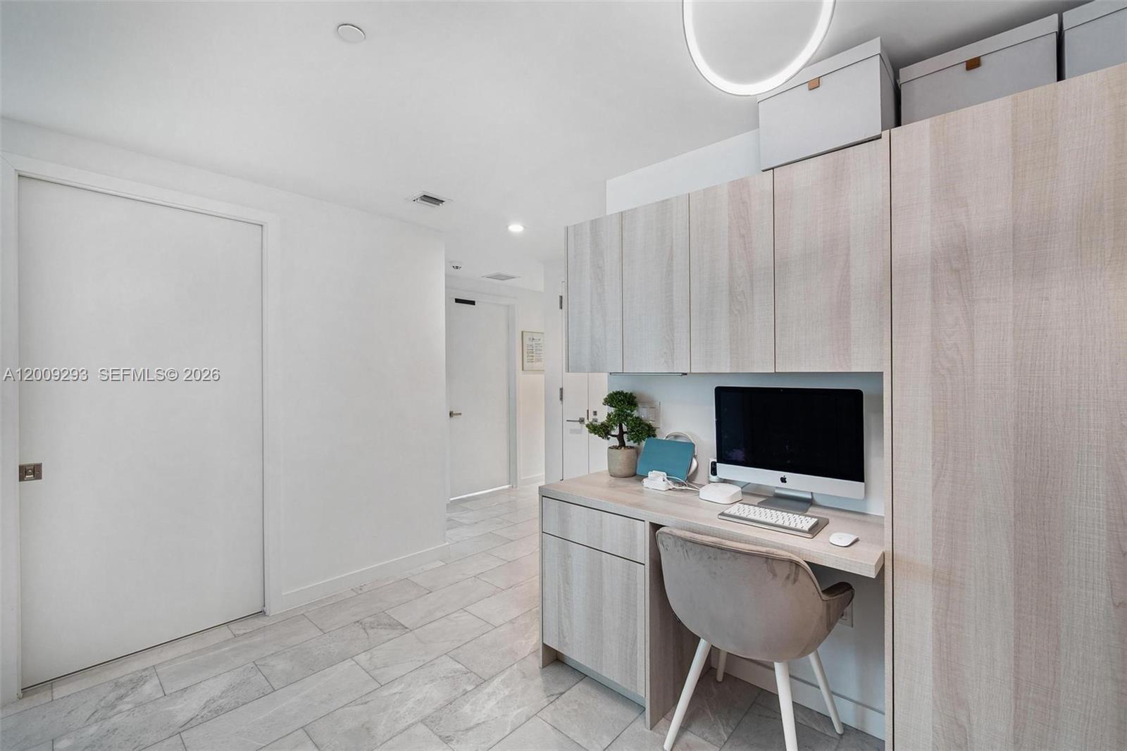 PARAISO BAY CONDO - Residential