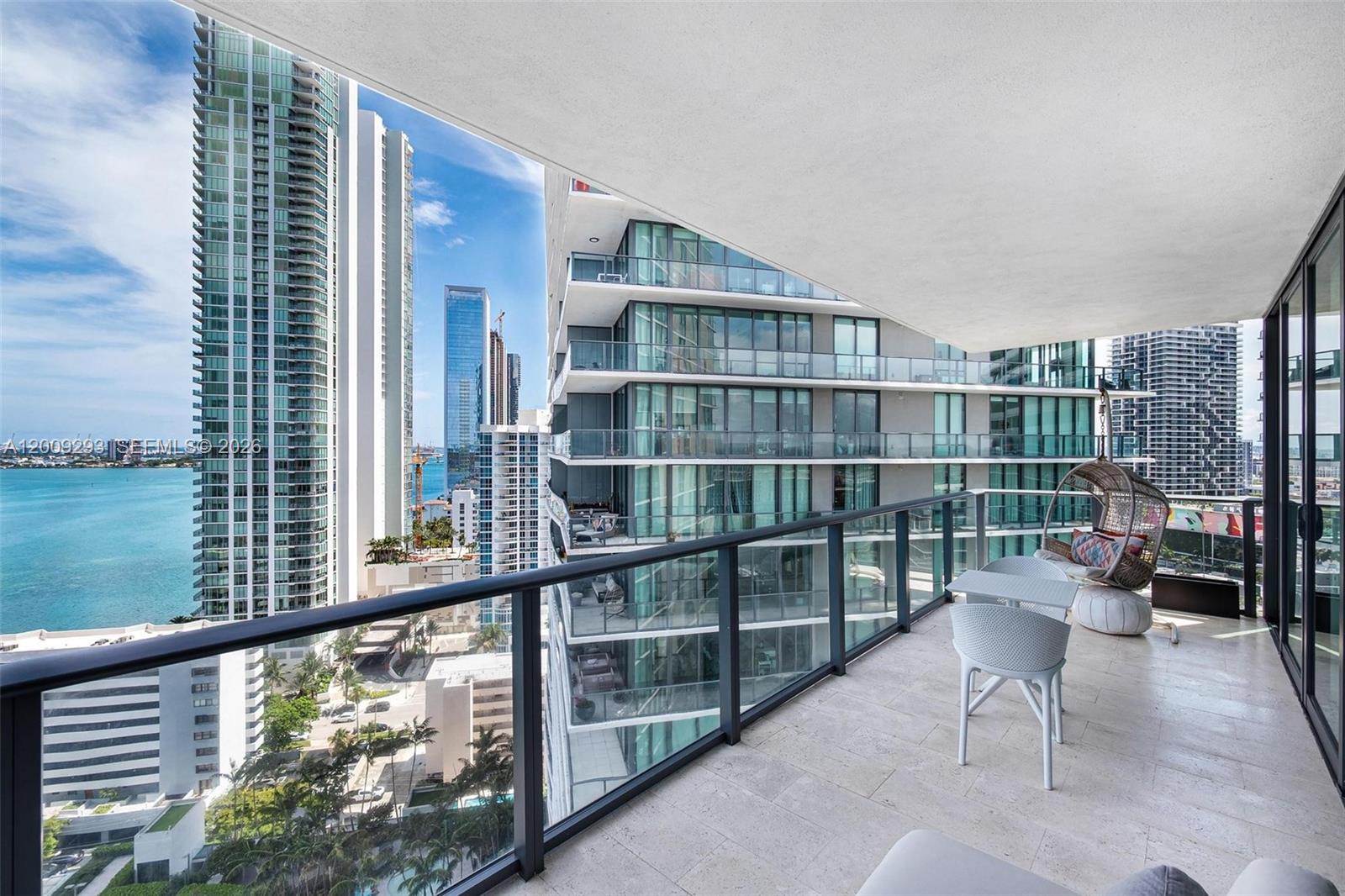 PARAISO BAY CONDO - Residential