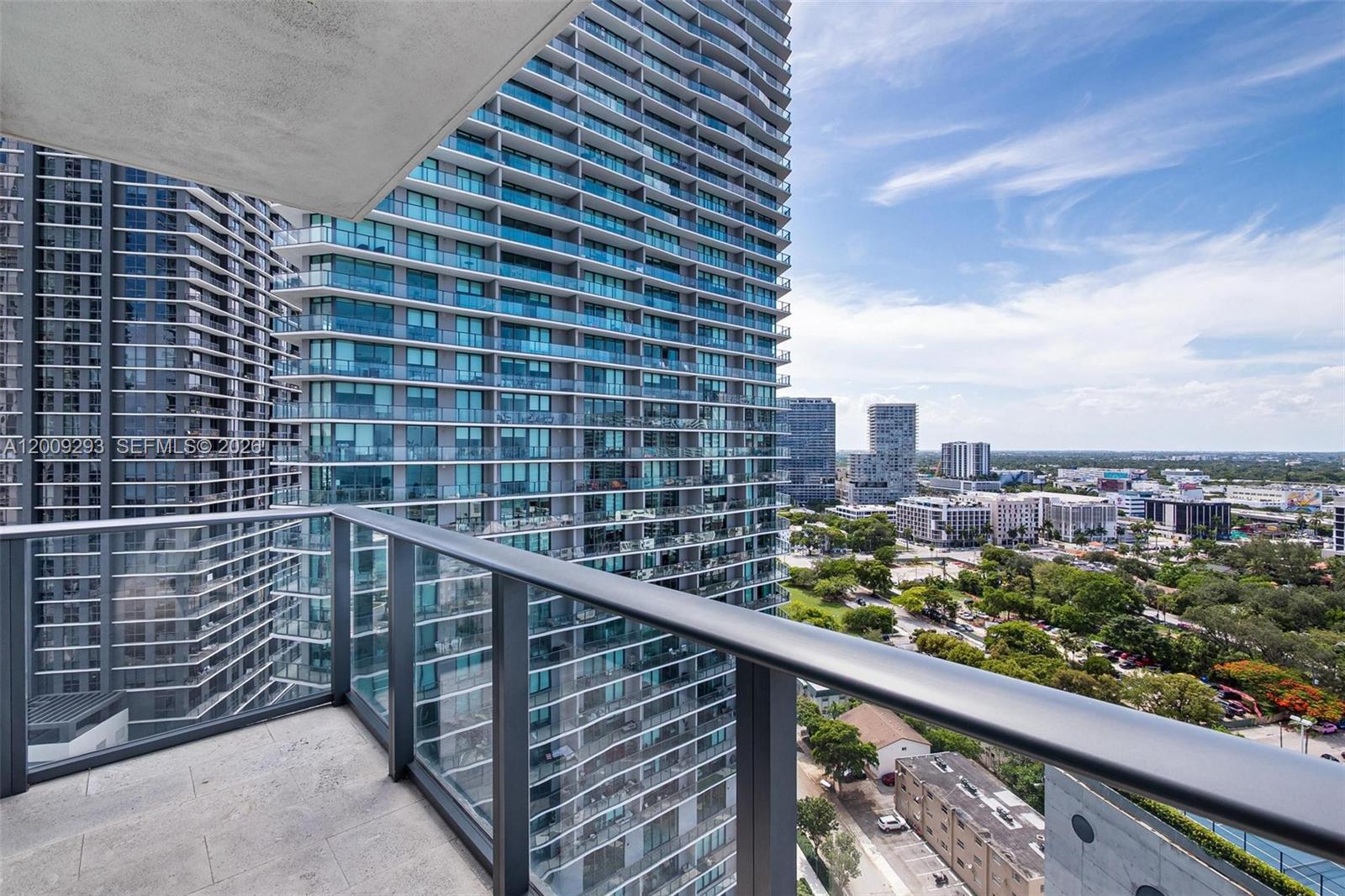 PARAISO BAY CONDO - Residential