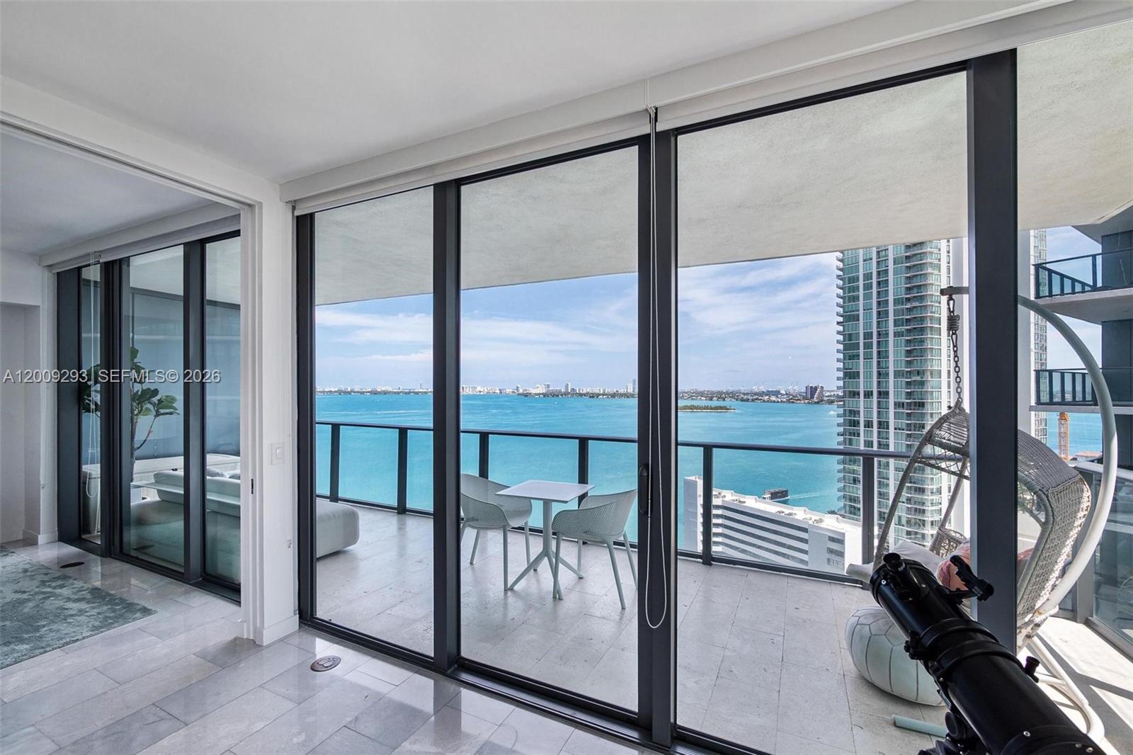 PARAISO BAY CONDO - Residential