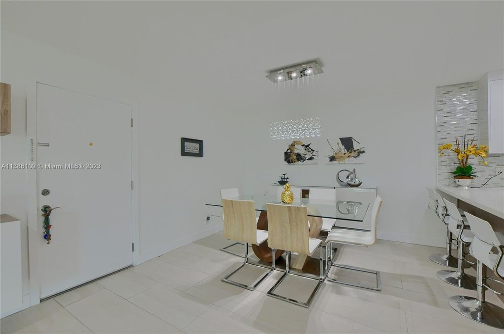 Photo of 22745 SW 66th Ave #206, Boca Raton, FL 33428 (MLS # A11386109)