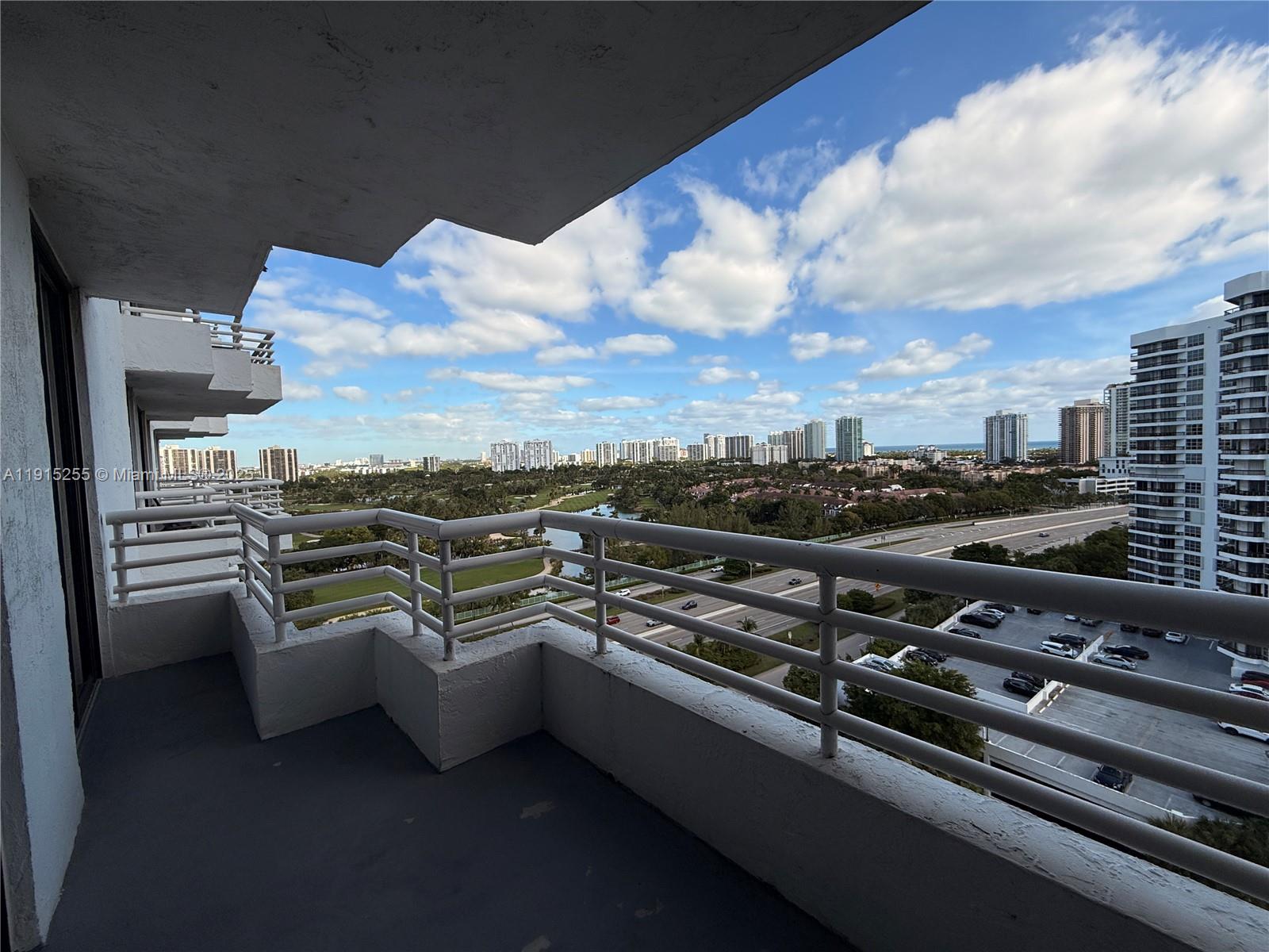 PARC CENTRAL AVENTURA EAS - Residential Lease