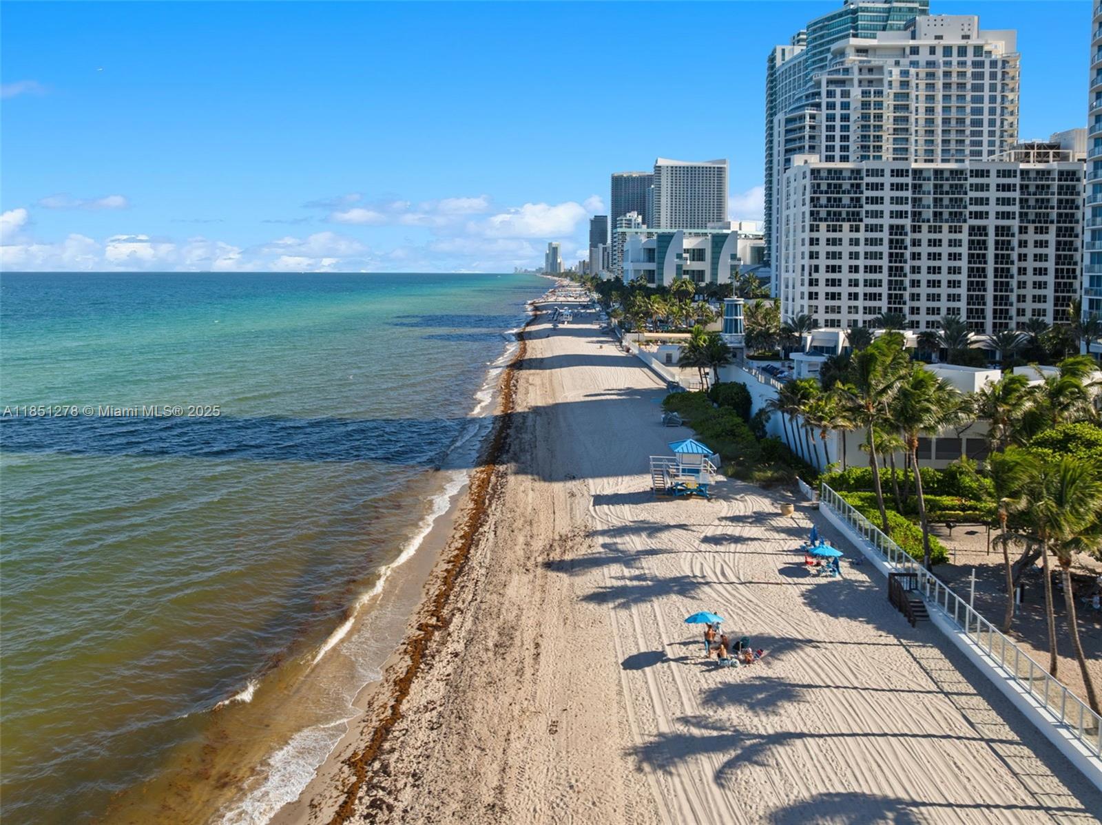 RESIDENCES ON HOLLYWOOD B - Residential