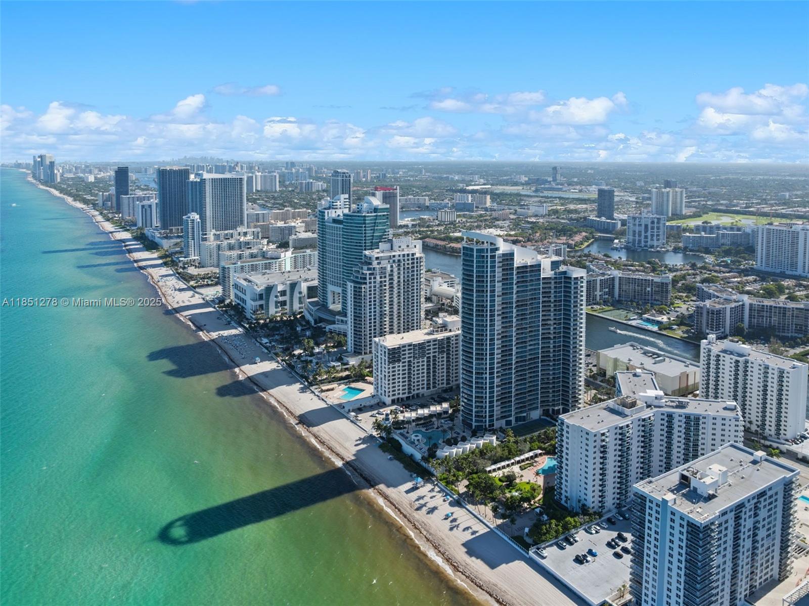 RESIDENCES ON HOLLYWOOD B - Residential