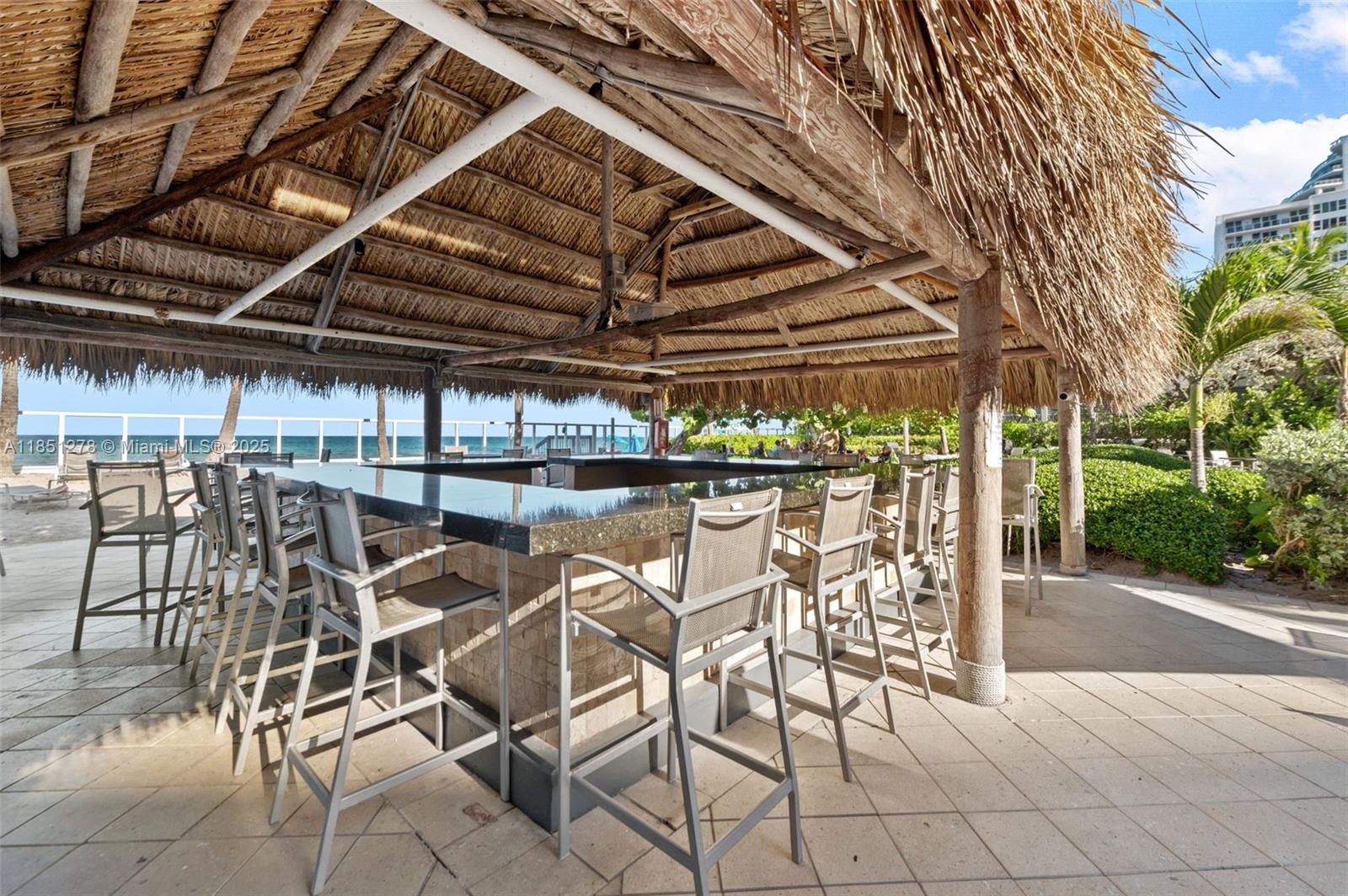 RESIDENCES ON HOLLYWOOD B - Residential