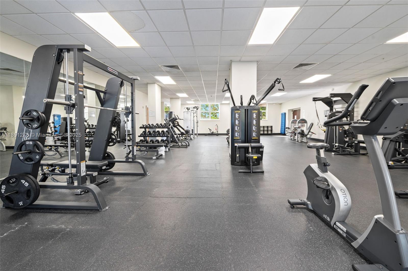 RESIDENCES ON HOLLYWOOD B - Residential