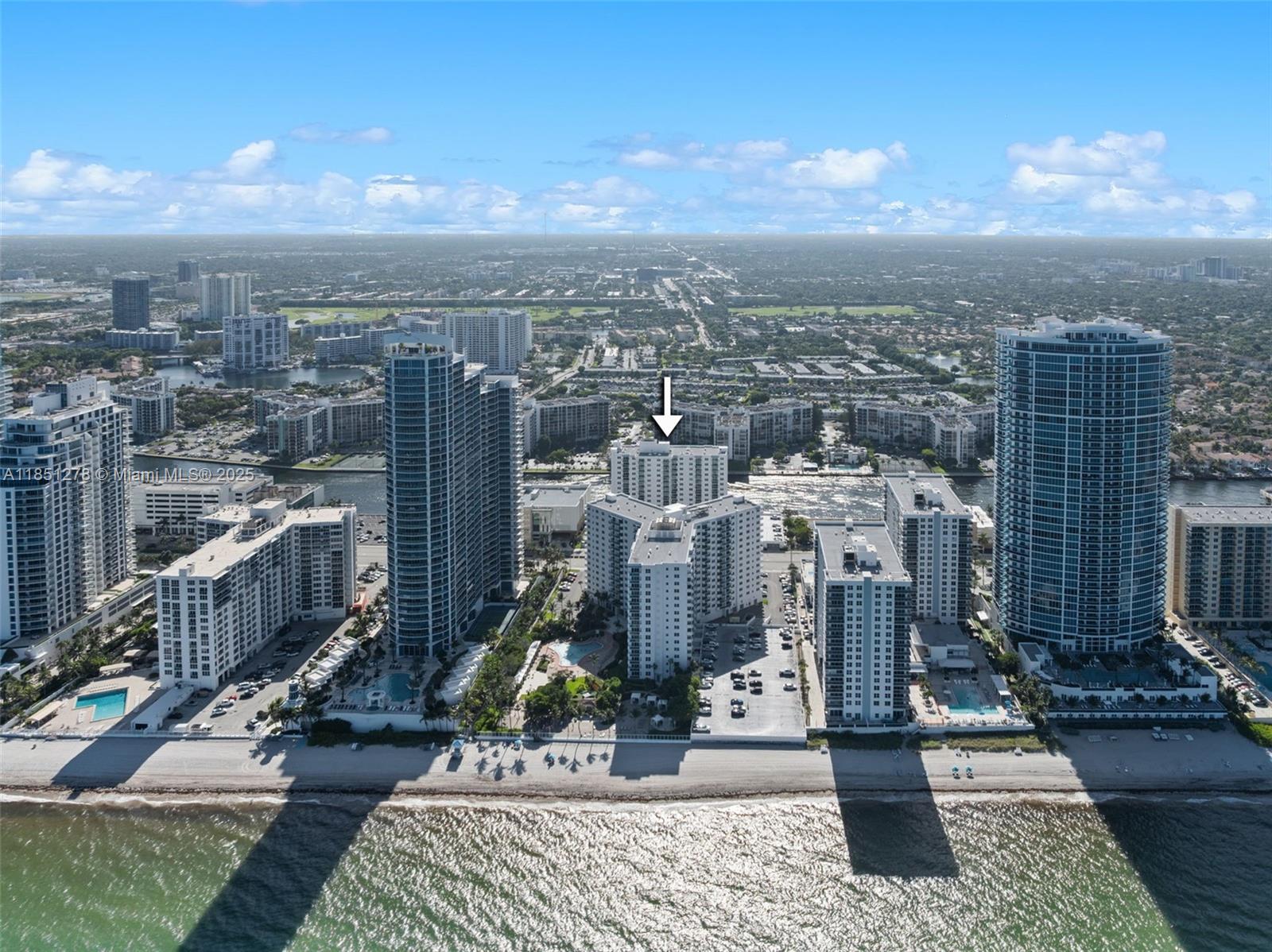 RESIDENCES ON HOLLYWOOD B - Residential