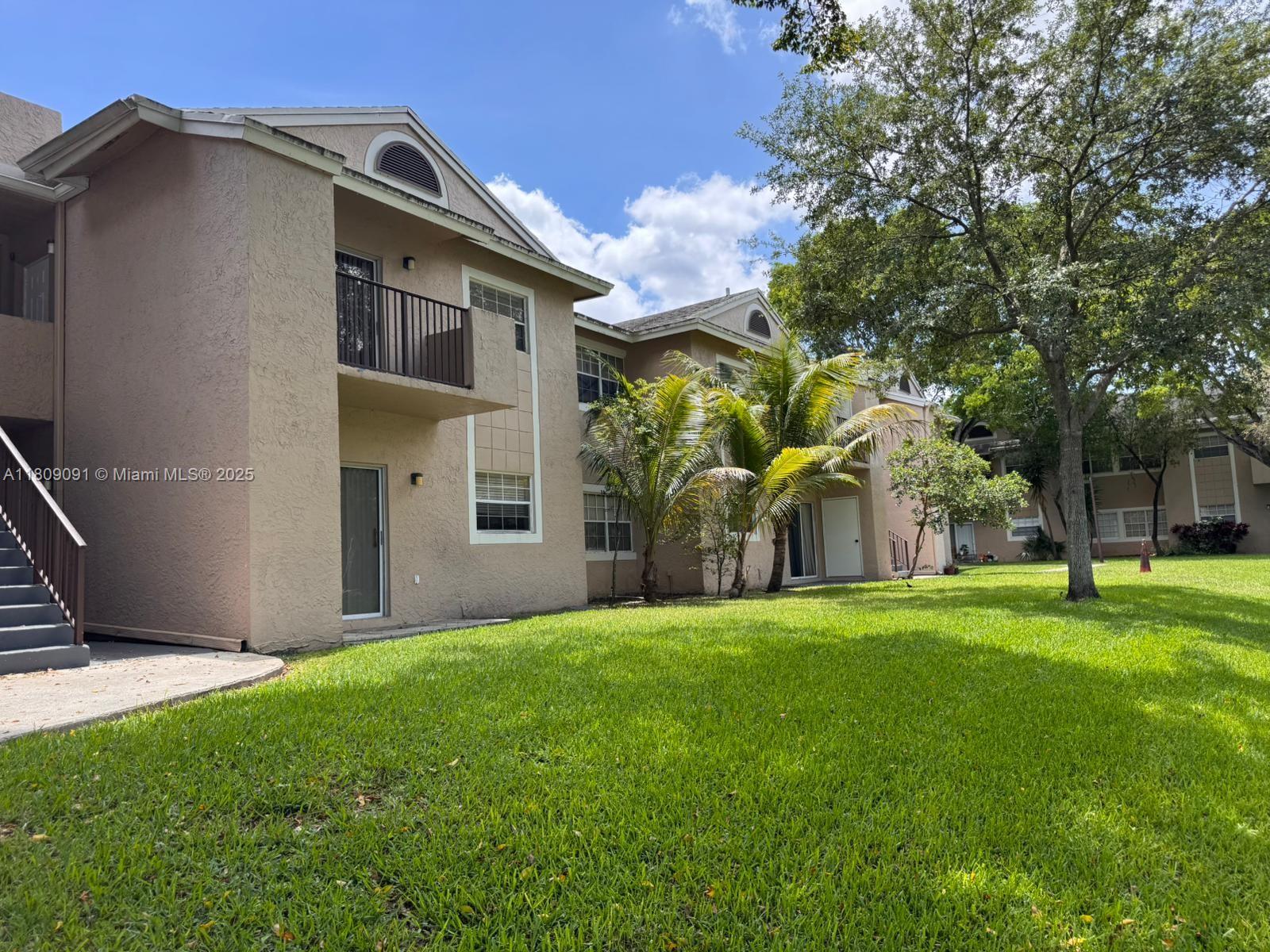 Rental Property at 2061 Nw 96th Ter 12E, Pembroke Pines, Miami-Dade County, Florida - Bedrooms: 2 
Bathrooms: 2  - $2,200 MO.