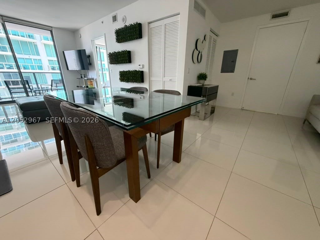31 SE 6th St 2604