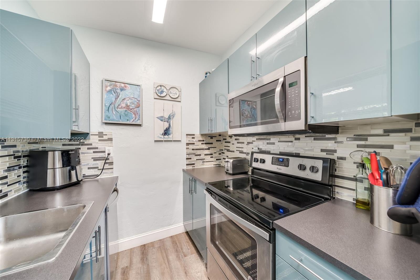 POMPANO BEACH HIGHLANDS - Residential