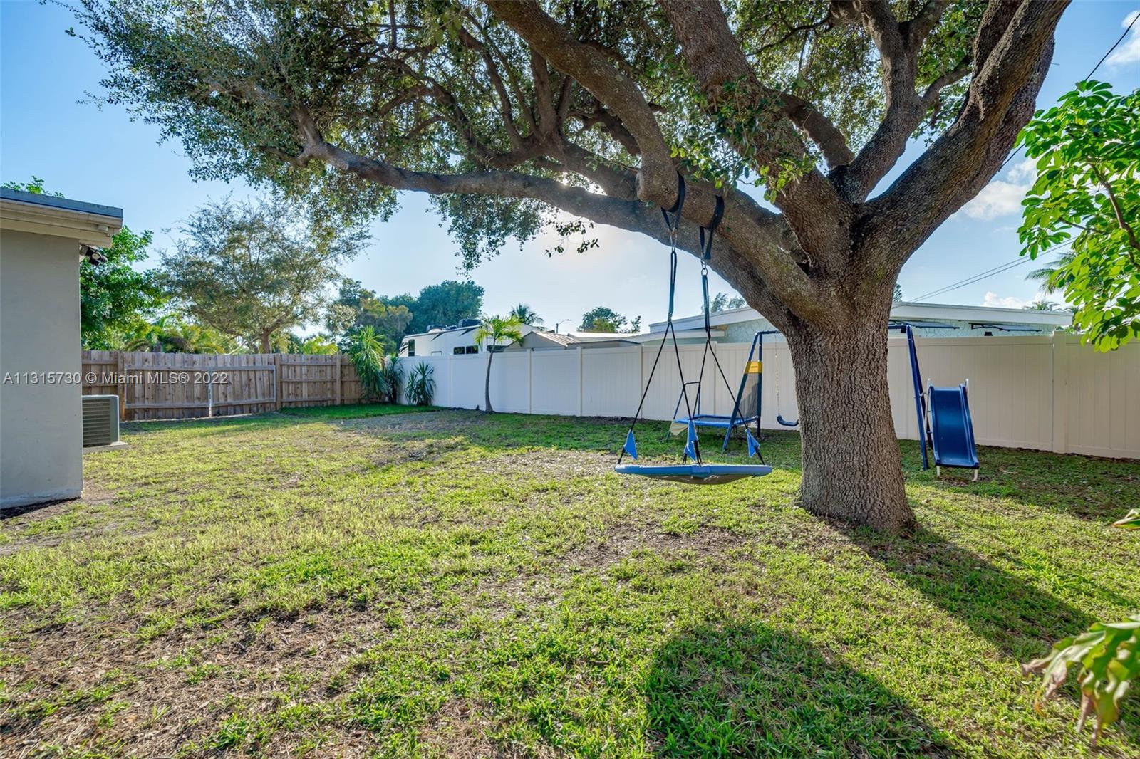 POMPANO BEACH HIGHLANDS - Residential