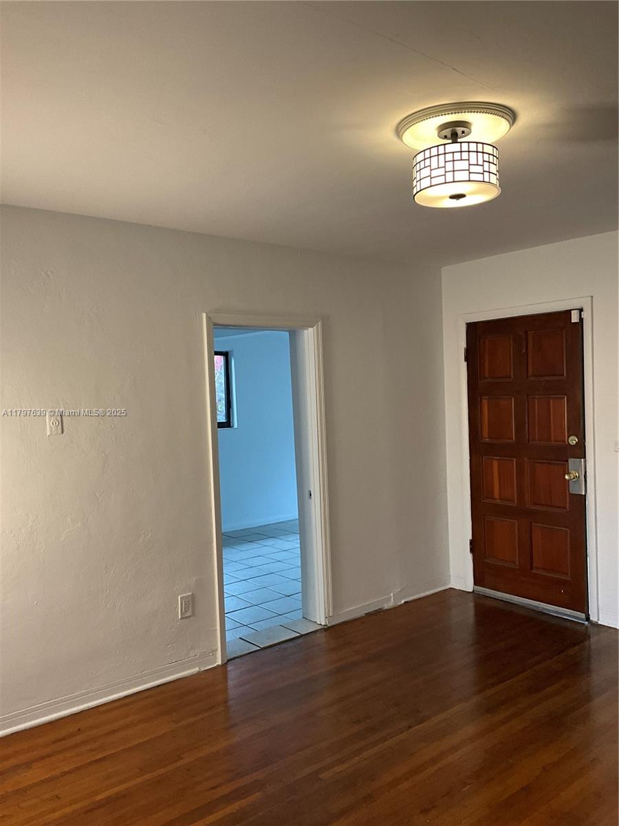 CRESTWOOD - Residential