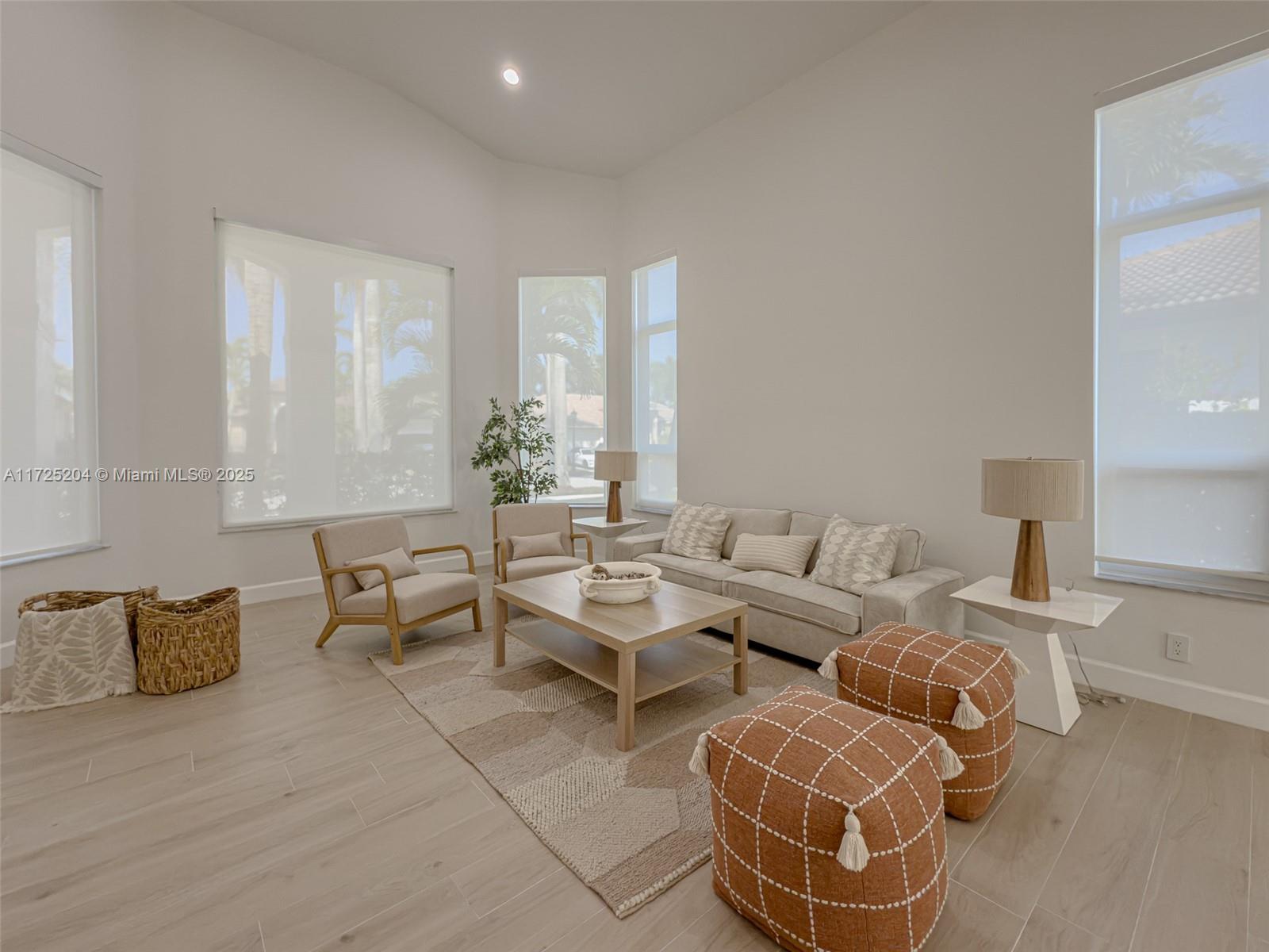2556 Jardin Mnr