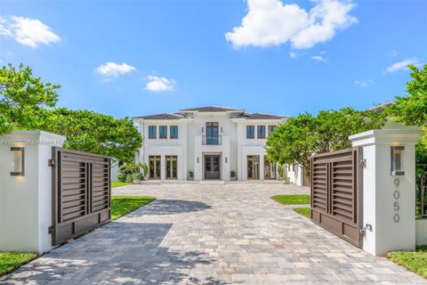 A home in Pinecrest