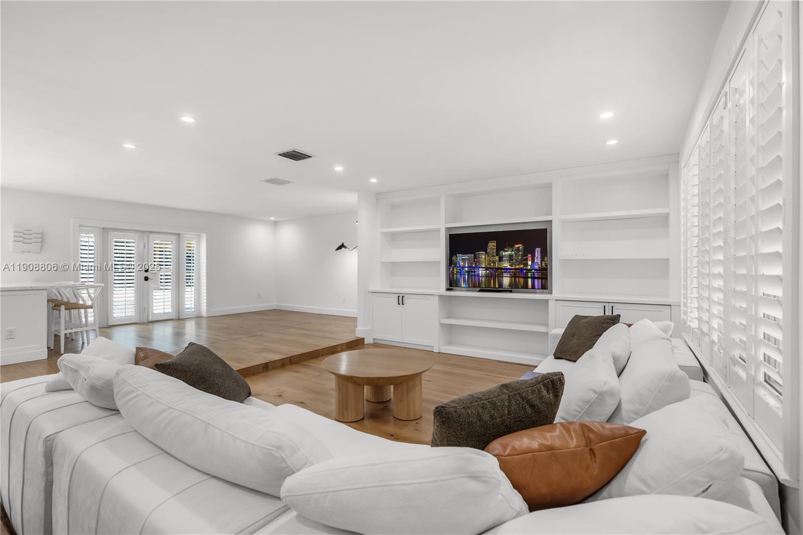 HILLARY ESTATES FIRST ADD - Residential