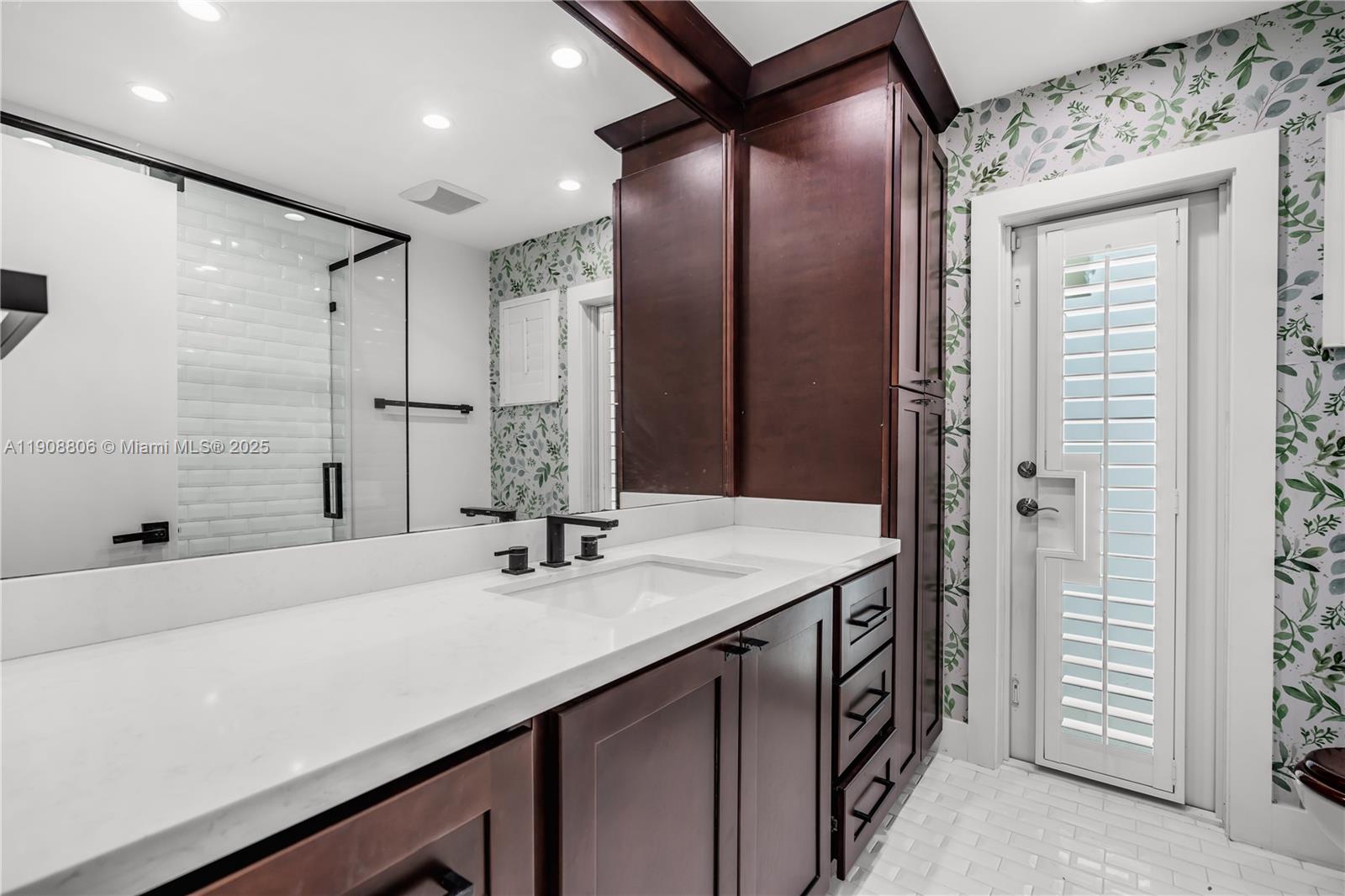 HILLARY ESTATES FIRST ADD - Residential