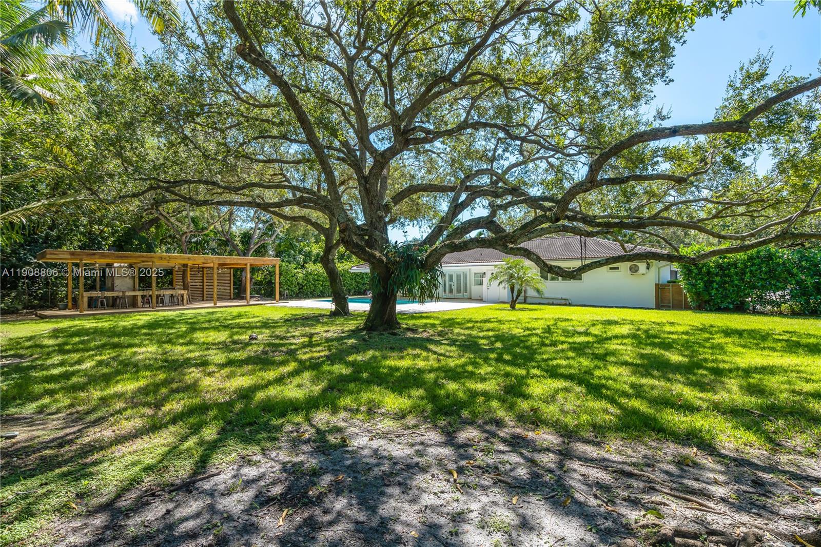 HILLARY ESTATES FIRST ADD - Residential