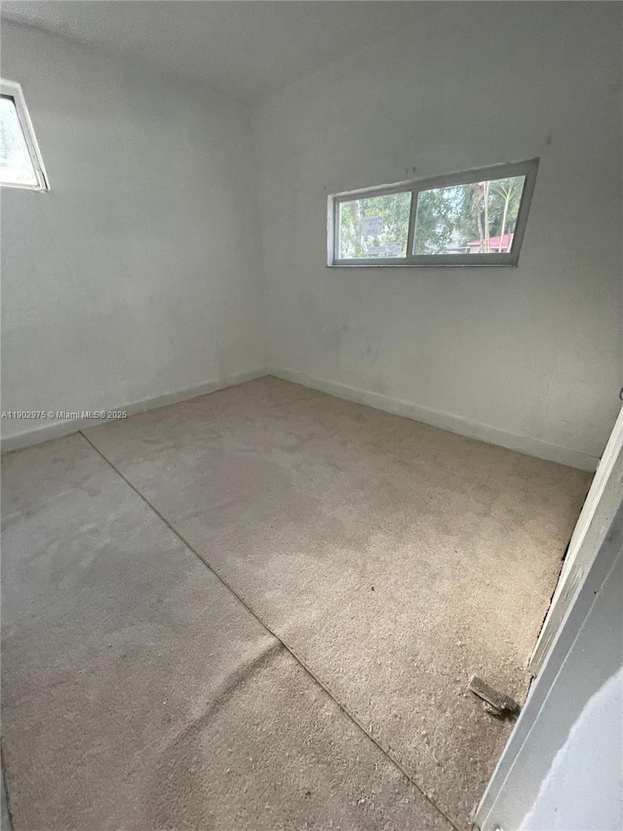 IRONS MANOR HIGH PINE ADD - Residential Lease