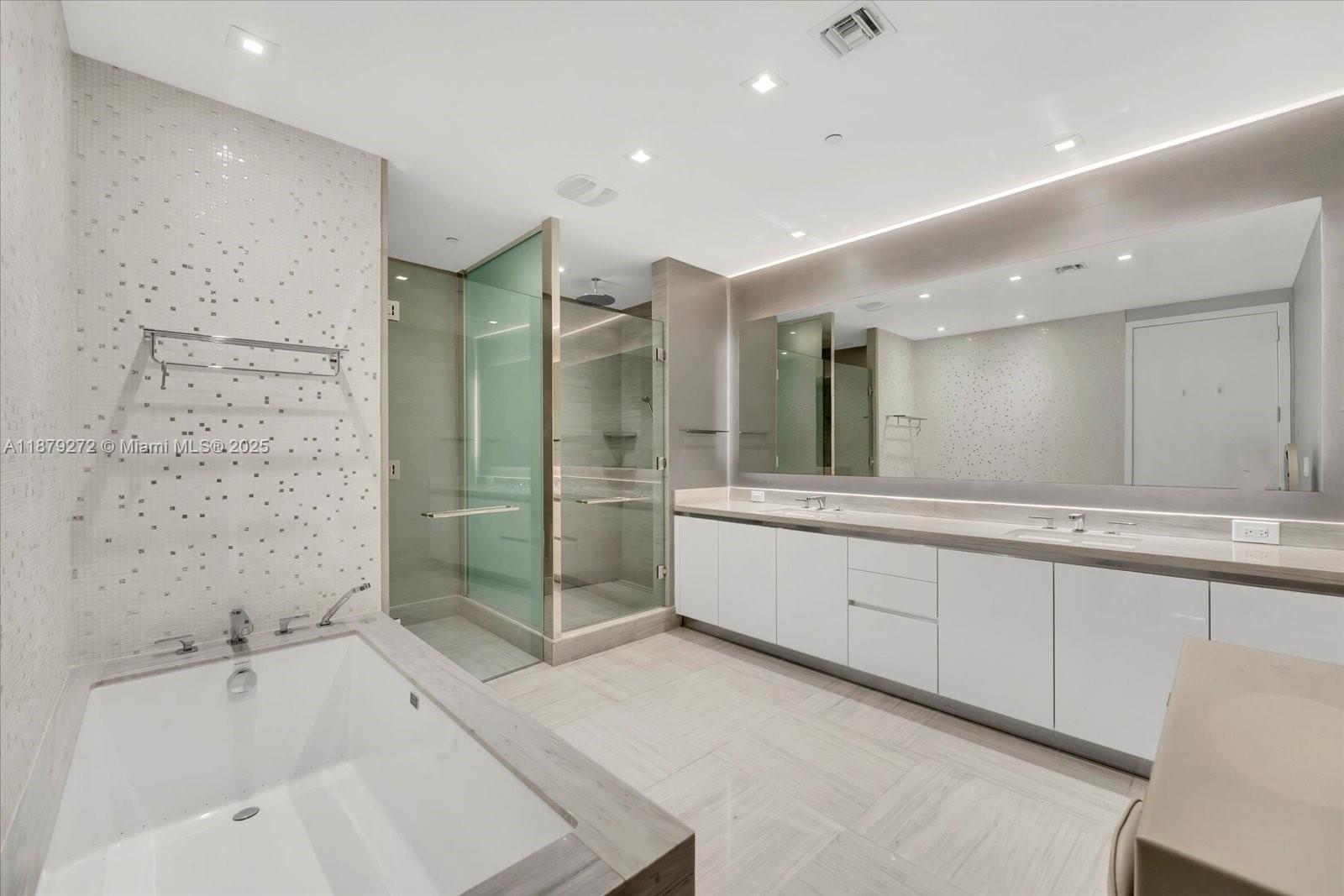 JADE SIGNATURE CONDO - Residential Lease
