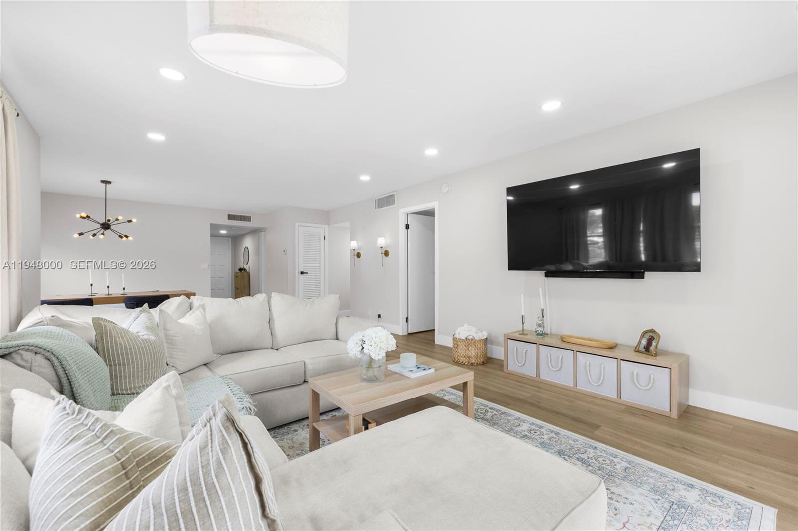 INVERRARY COUNTRY CLUB - Residential