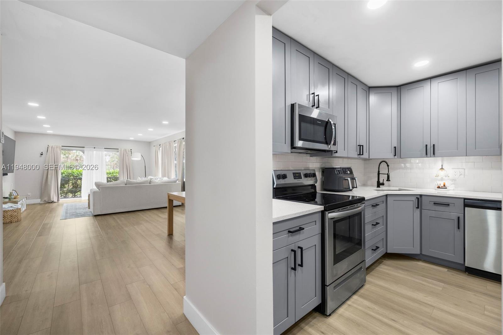 INVERRARY COUNTRY CLUB - Residential