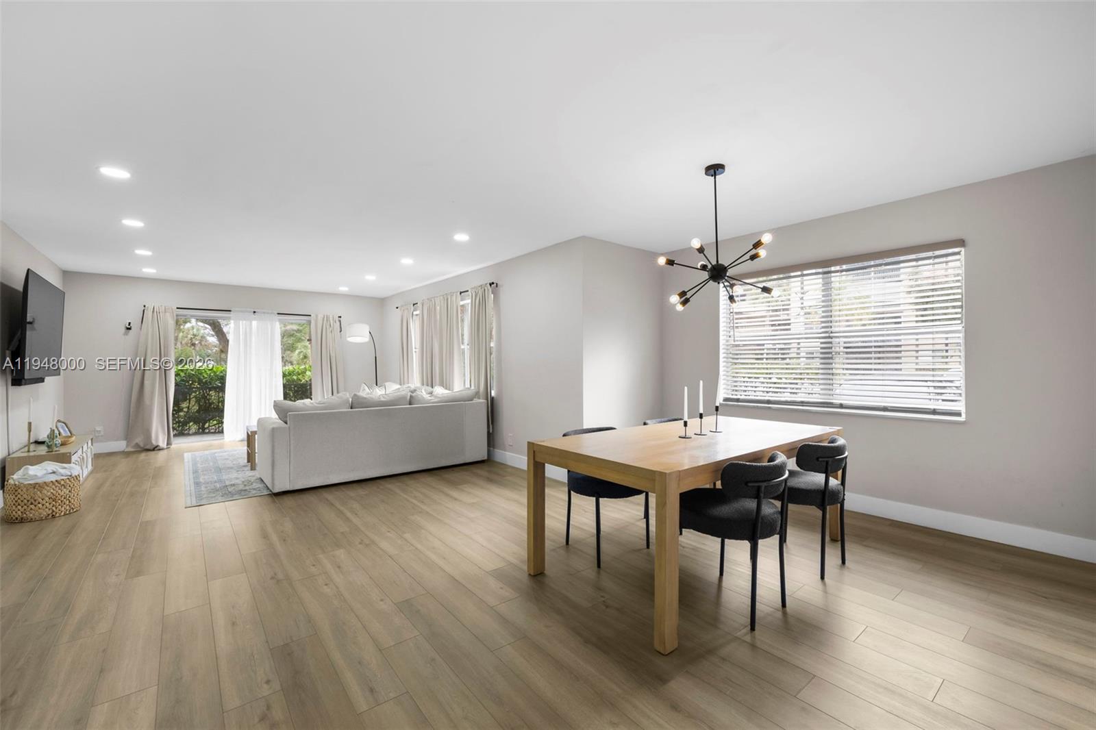 INVERRARY COUNTRY CLUB - Residential