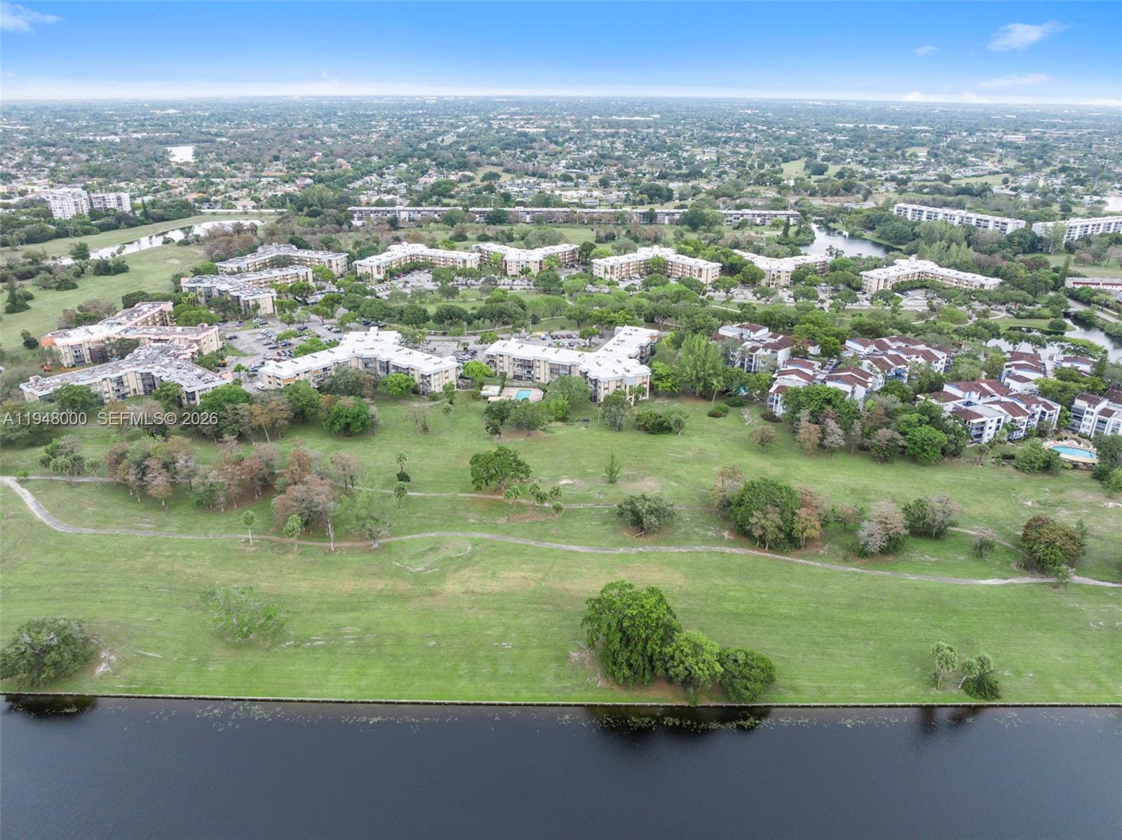 INVERRARY COUNTRY CLUB - Residential