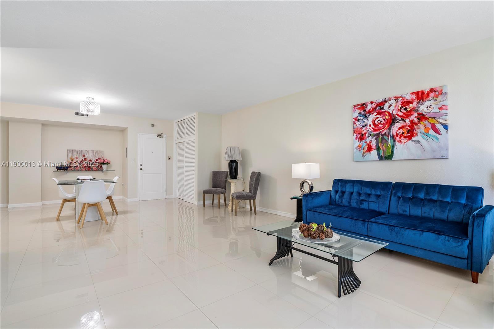 10185 Collins Ave 515