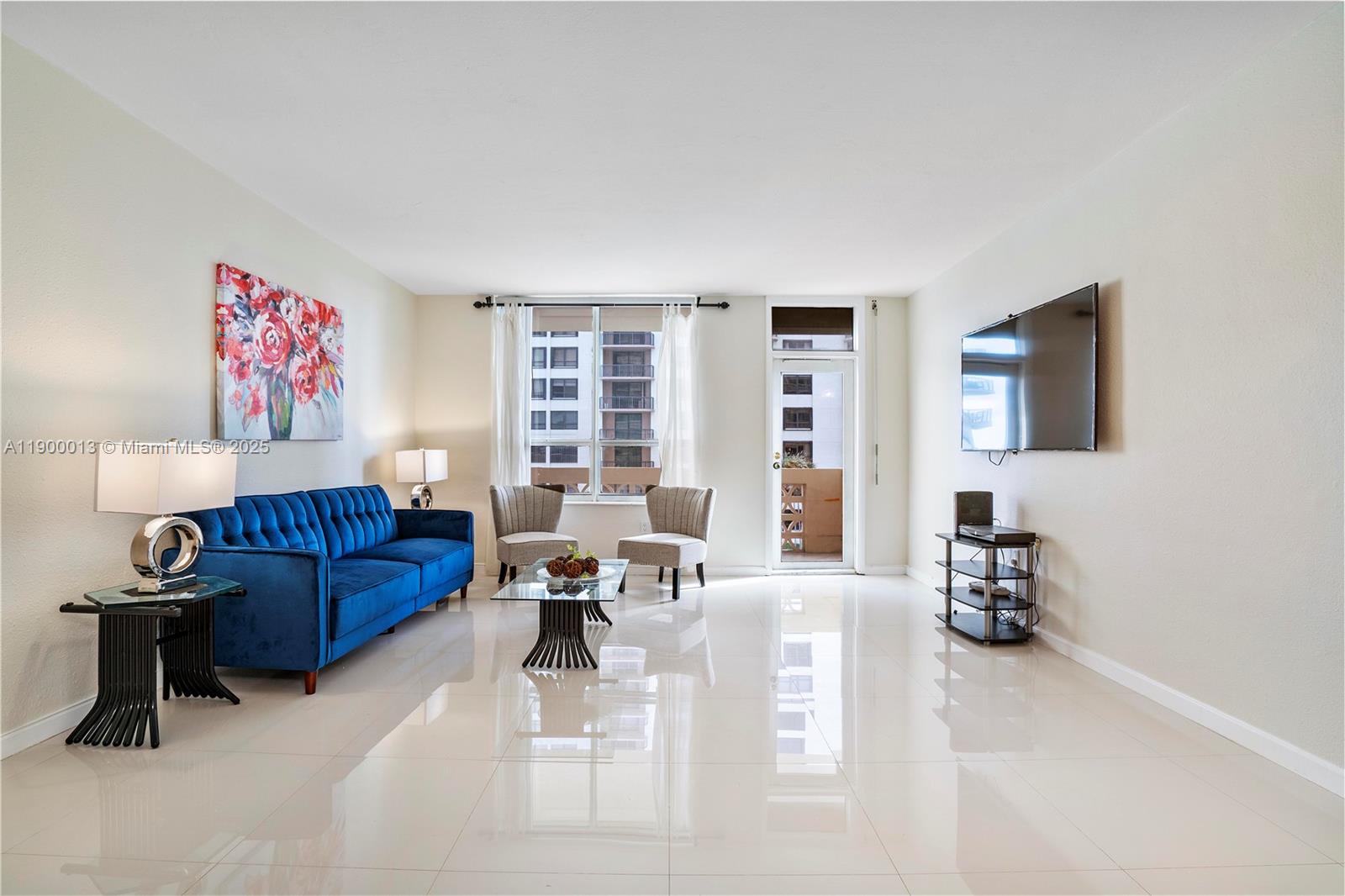 10185 Collins Ave 515