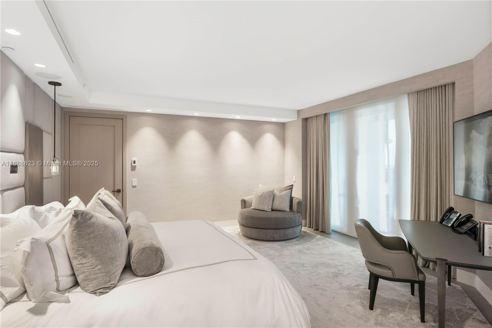 BAL HARBOUR TOWER CONDO - Residential