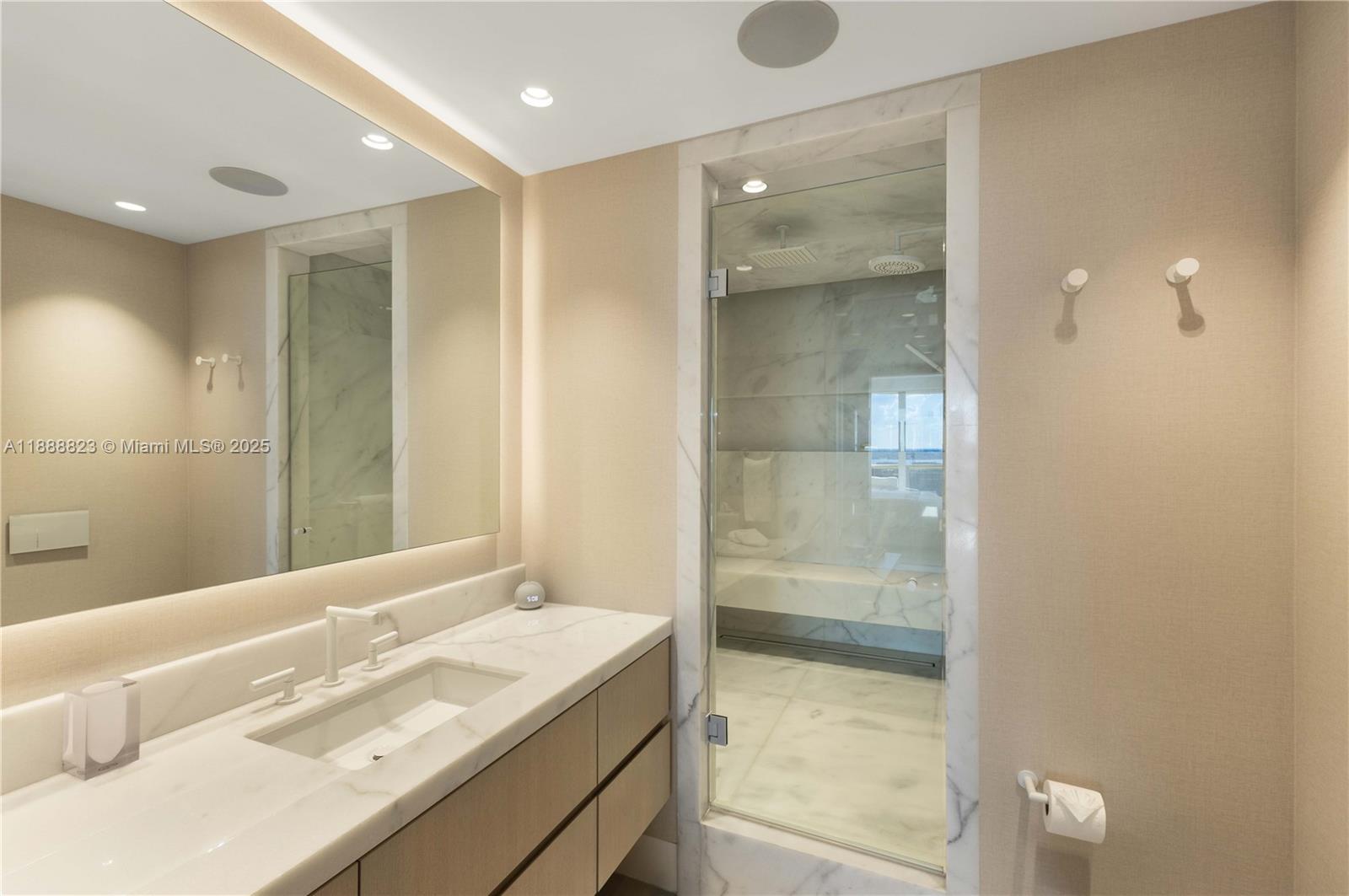 BAL HARBOUR TOWER CONDO - Residential