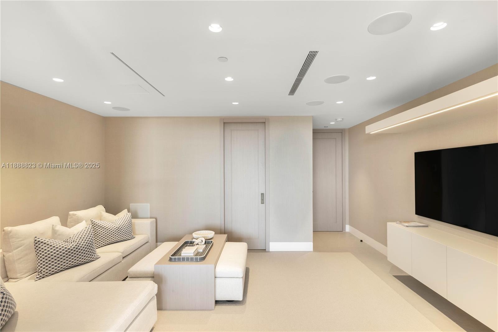 BAL HARBOUR TOWER CONDO - Residential