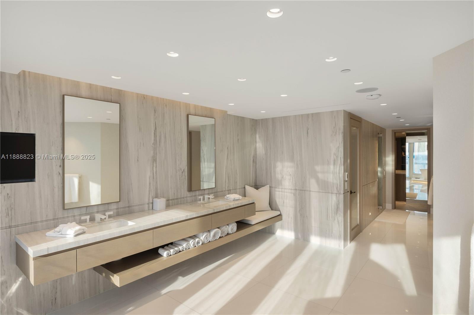 BAL HARBOUR TOWER CONDO - Residential