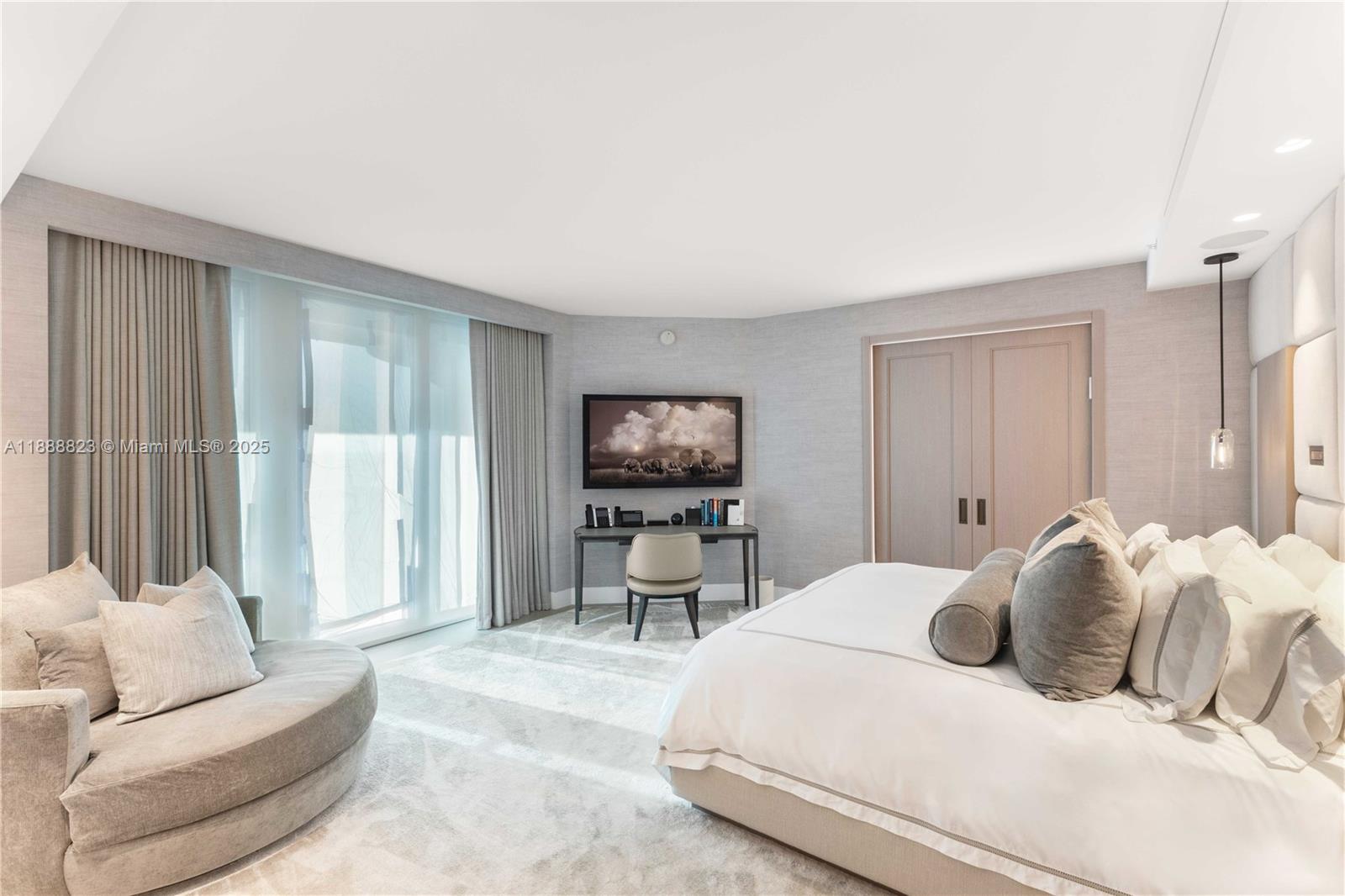 BAL HARBOUR TOWER CONDO - Residential