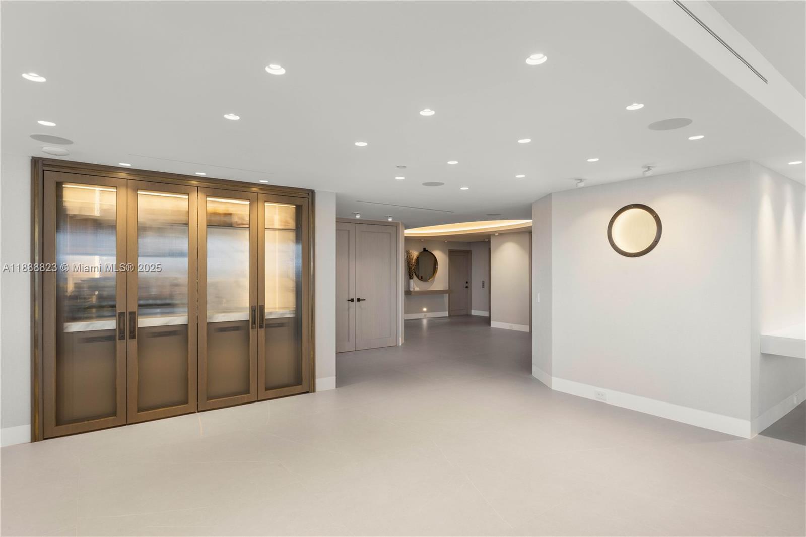 BAL HARBOUR TOWER CONDO - Residential