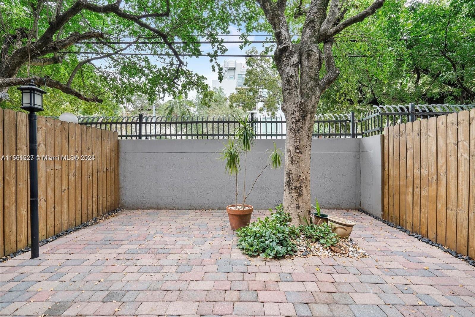 BRIDGEPORT VILLAS CONDO - Residential Lease