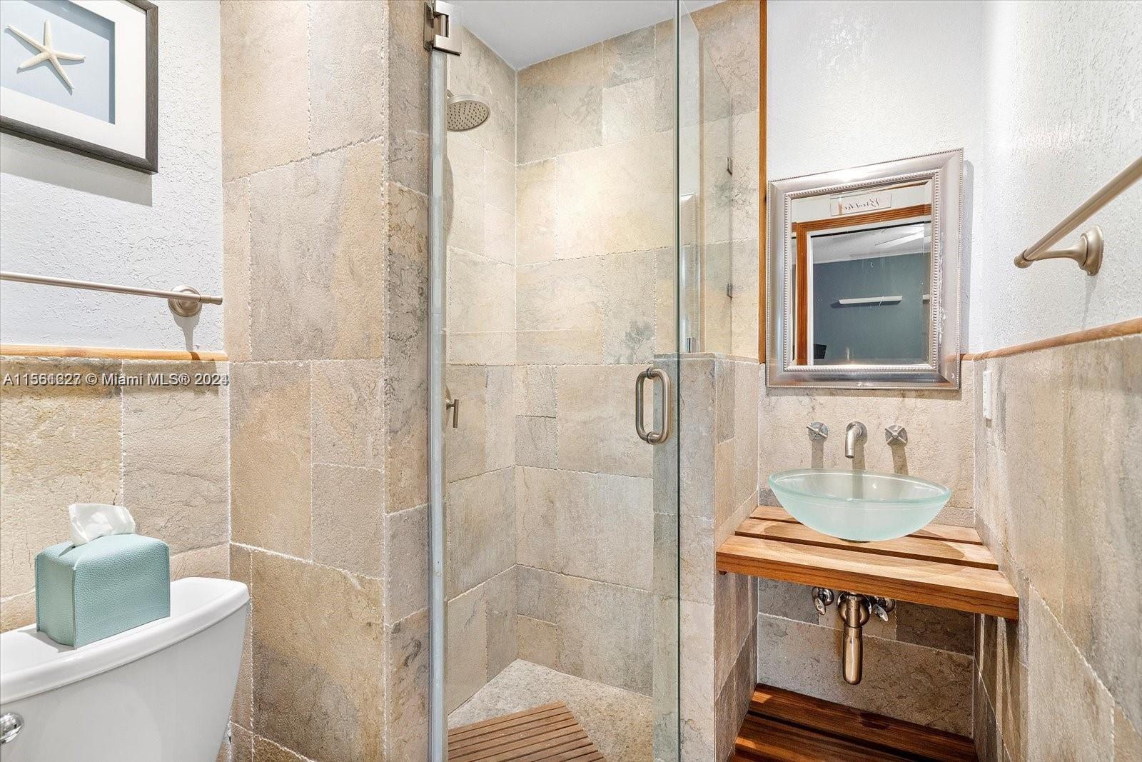 BRIDGEPORT VILLAS CONDO - Residential Lease