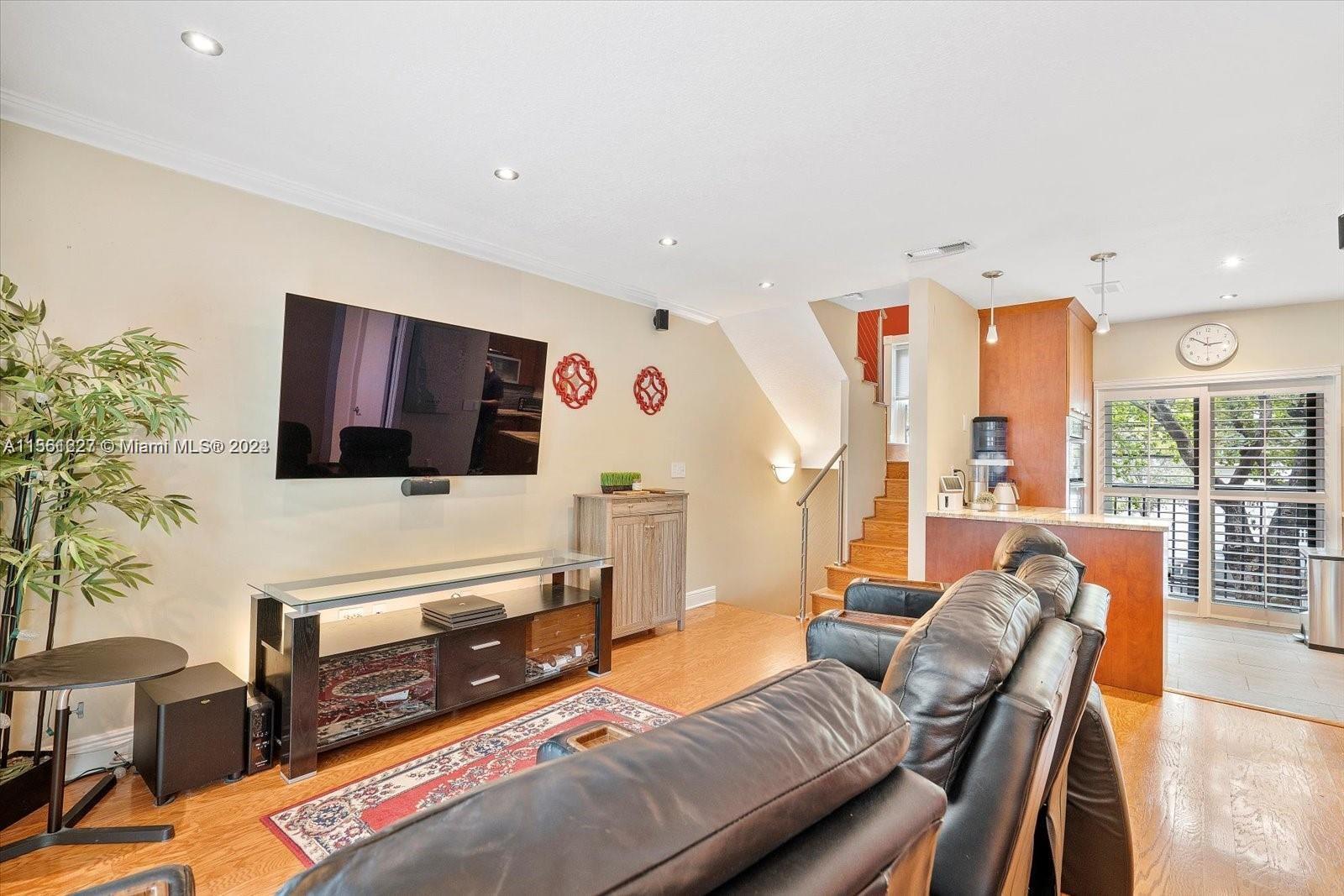 BRIDGEPORT VILLAS CONDO - Residential Lease