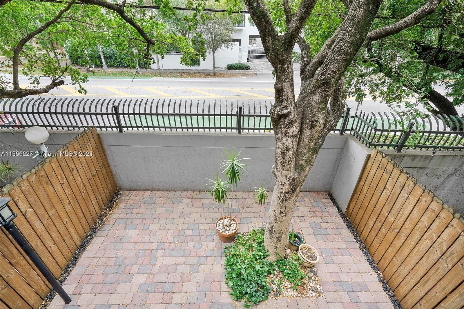BRIDGEPORT VILLAS CONDO - Residential Lease