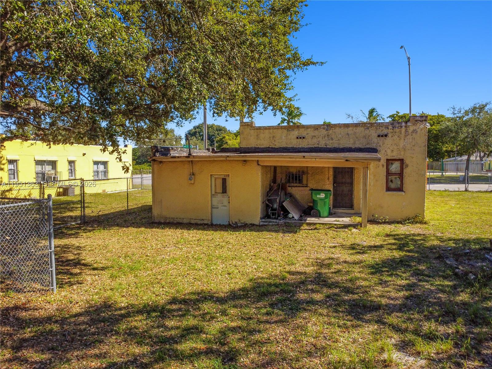 YOST VILLA REV - Residential