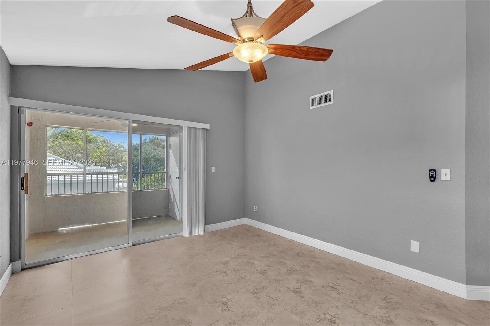 LAKEVIEW CLUB CONDO - Residential Lease