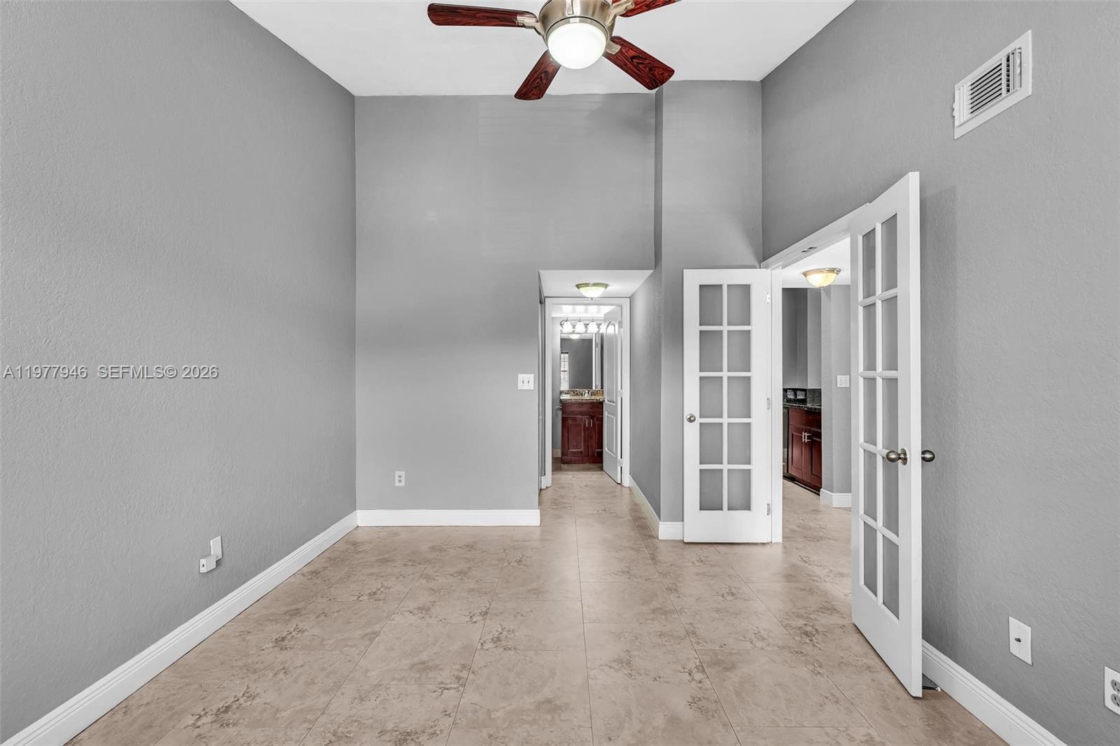 LAKEVIEW CLUB CONDO - Residential Lease