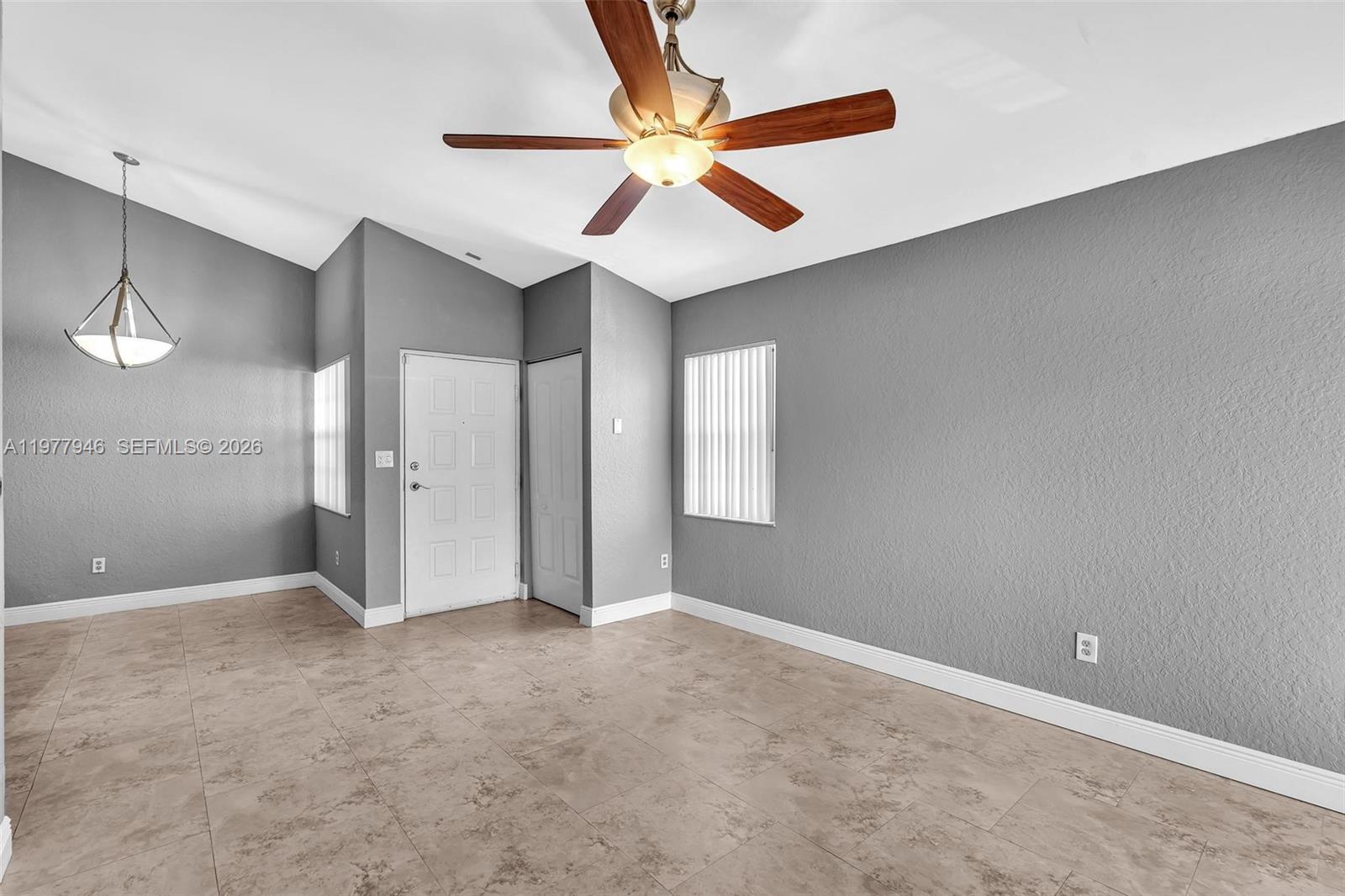 LAKEVIEW CLUB CONDO - Residential Lease