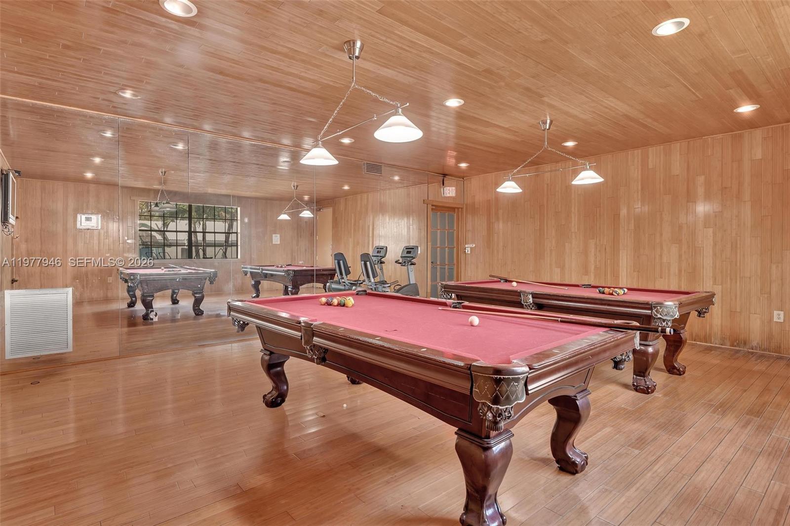 LAKEVIEW CLUB CONDO - Residential Lease