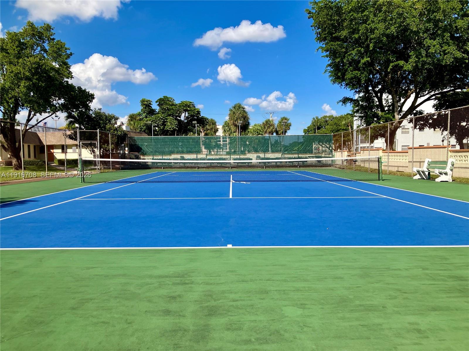 GARNET CONDO - Residential