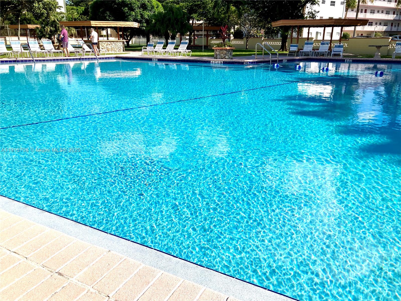 GARNET CONDO - Residential