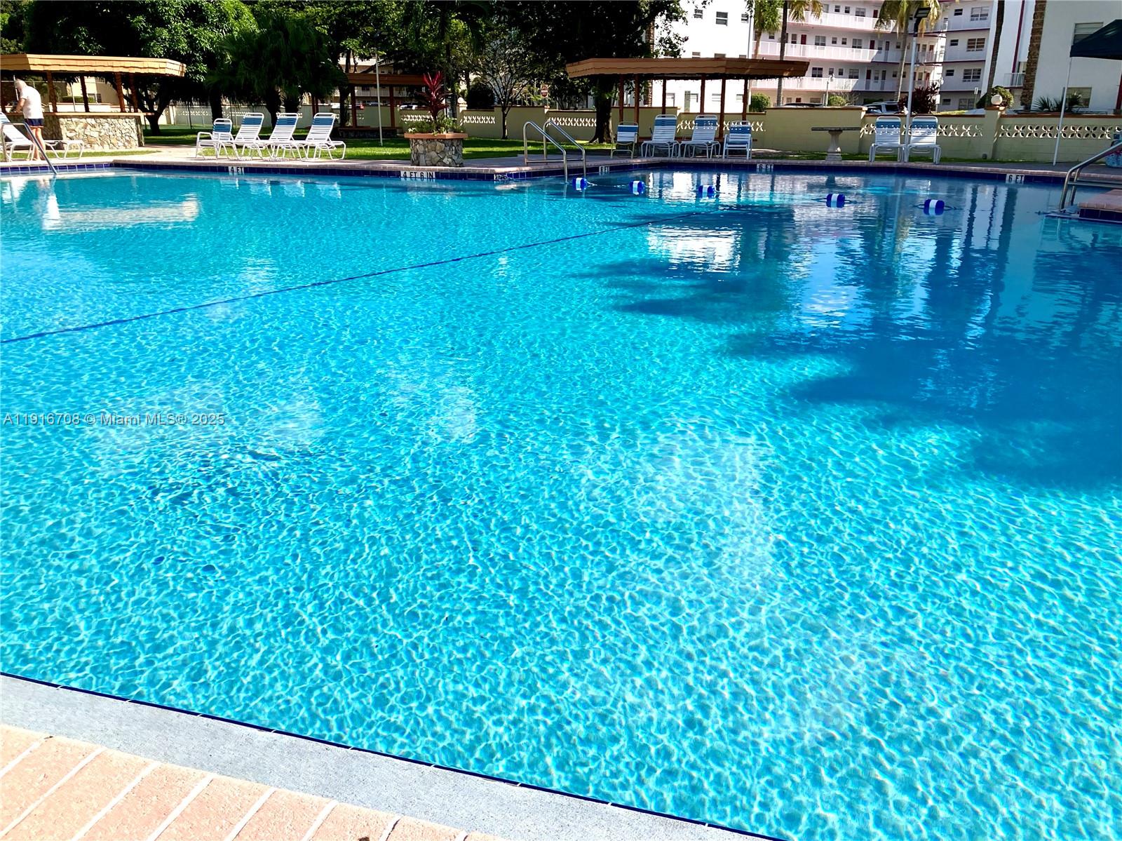 GARNET CONDO - Residential