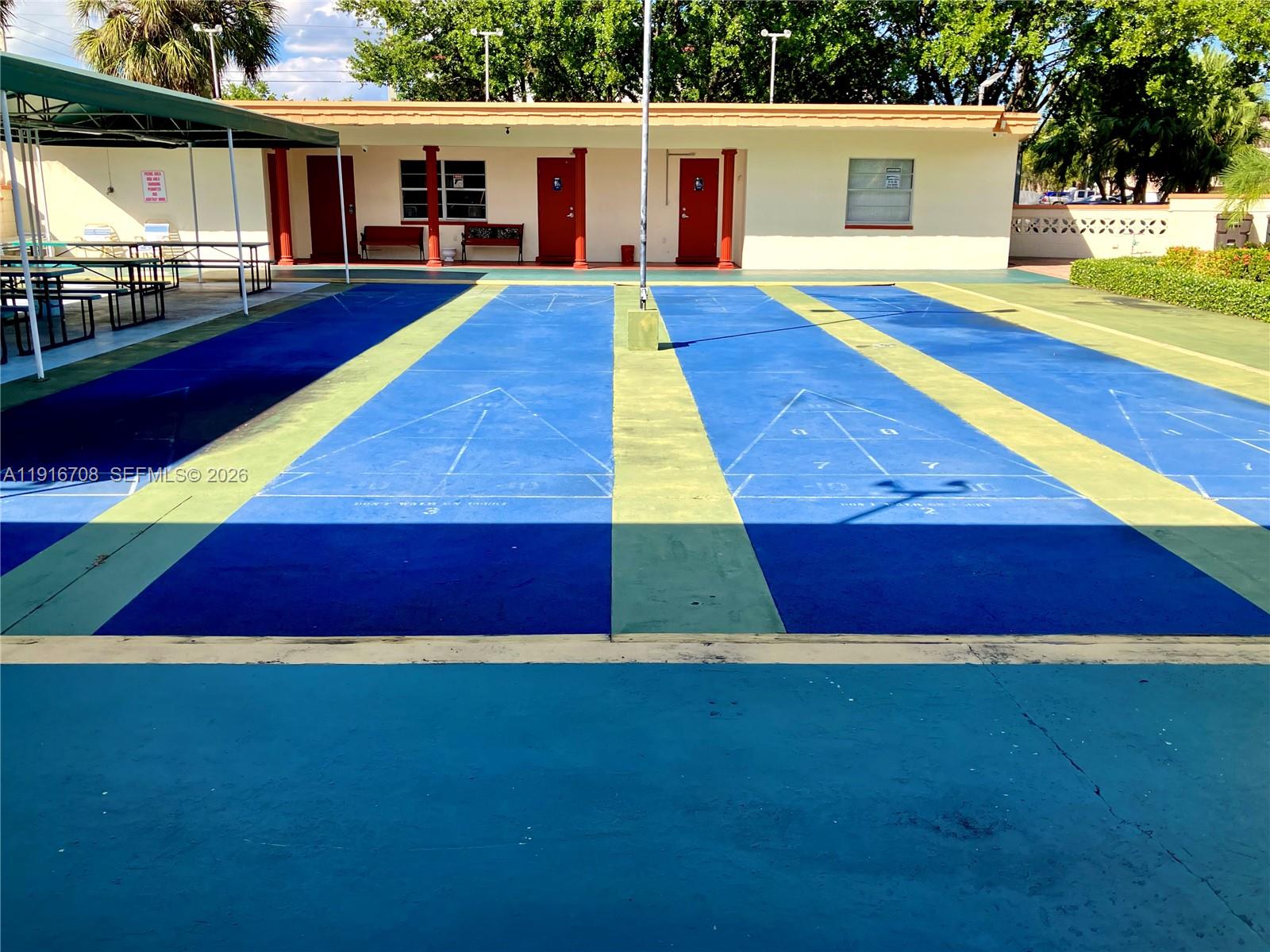 GARNET CONDO - Residential